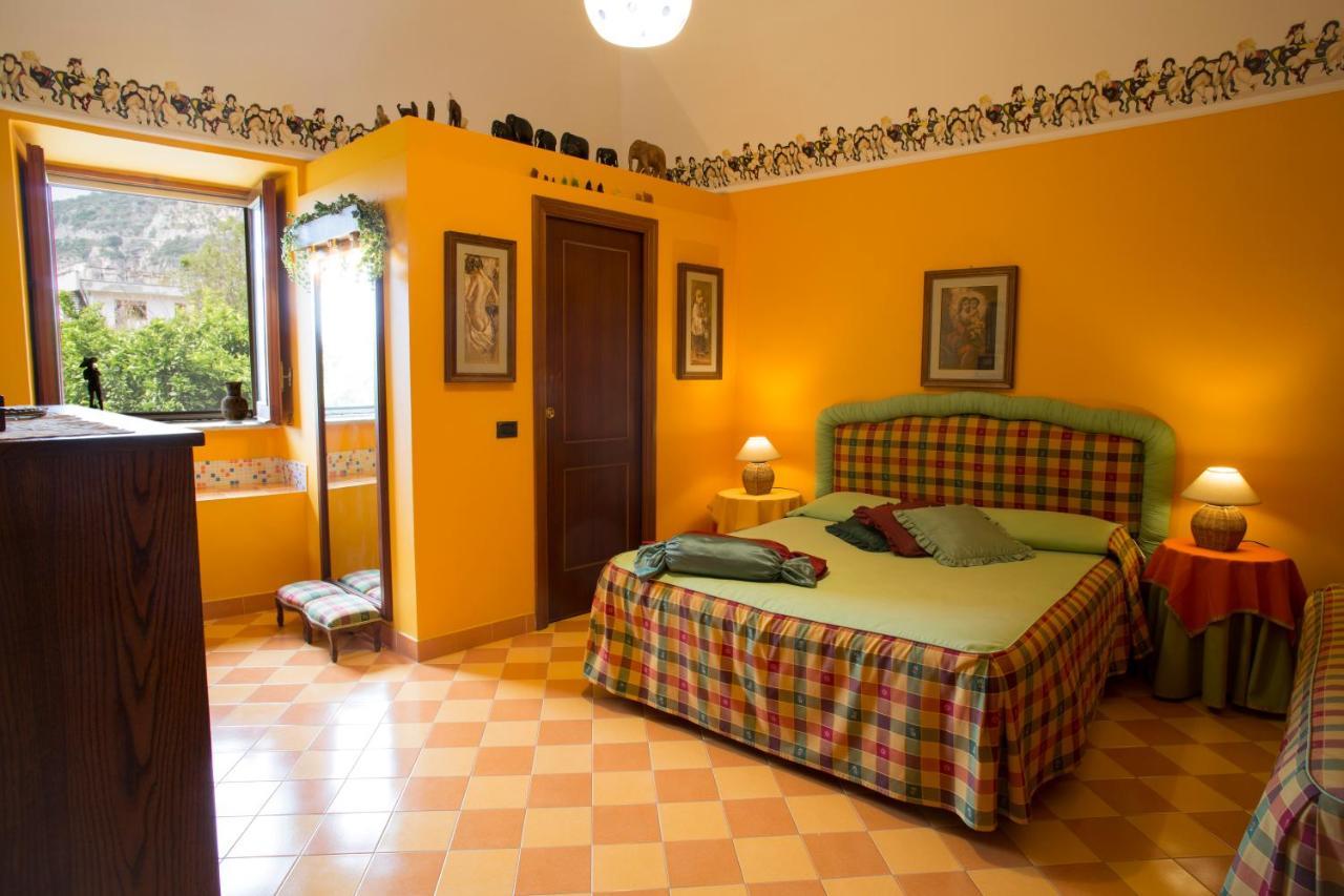 Orchid Corner Guesthouse Мета Екстериор снимка